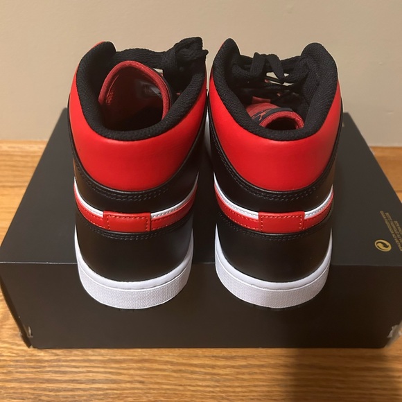 Air Jordan 1 Mid Bred Toe Basketball Sneaker - Picture 3 of 5